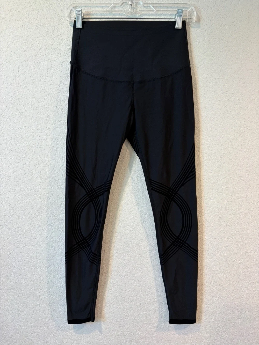 Fanka Women’s Black Reversible Body Sculpt 7/8 Leggings - Est Small - Picture 1 of 10